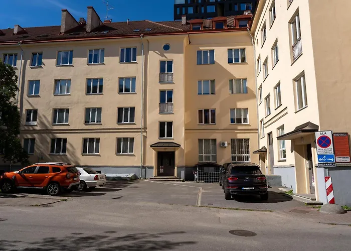 Trendy Kentmanni, Center Tallin