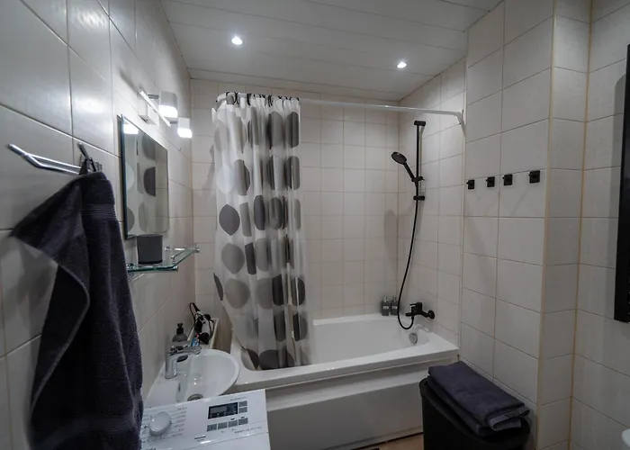 Trendy Kentmanni, Center