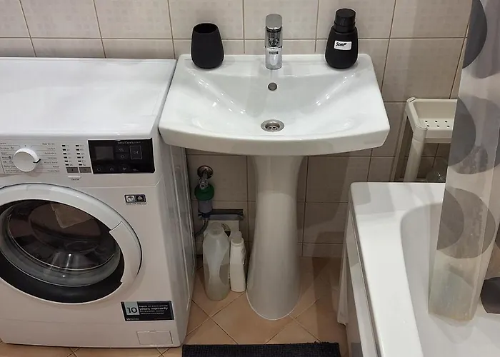 Trendy Kentmanni, Center Tallin