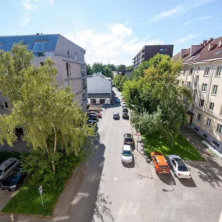 Trendy Kentmanni, Center * Reval