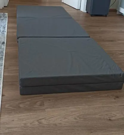 Trendy Kentmanni, Center